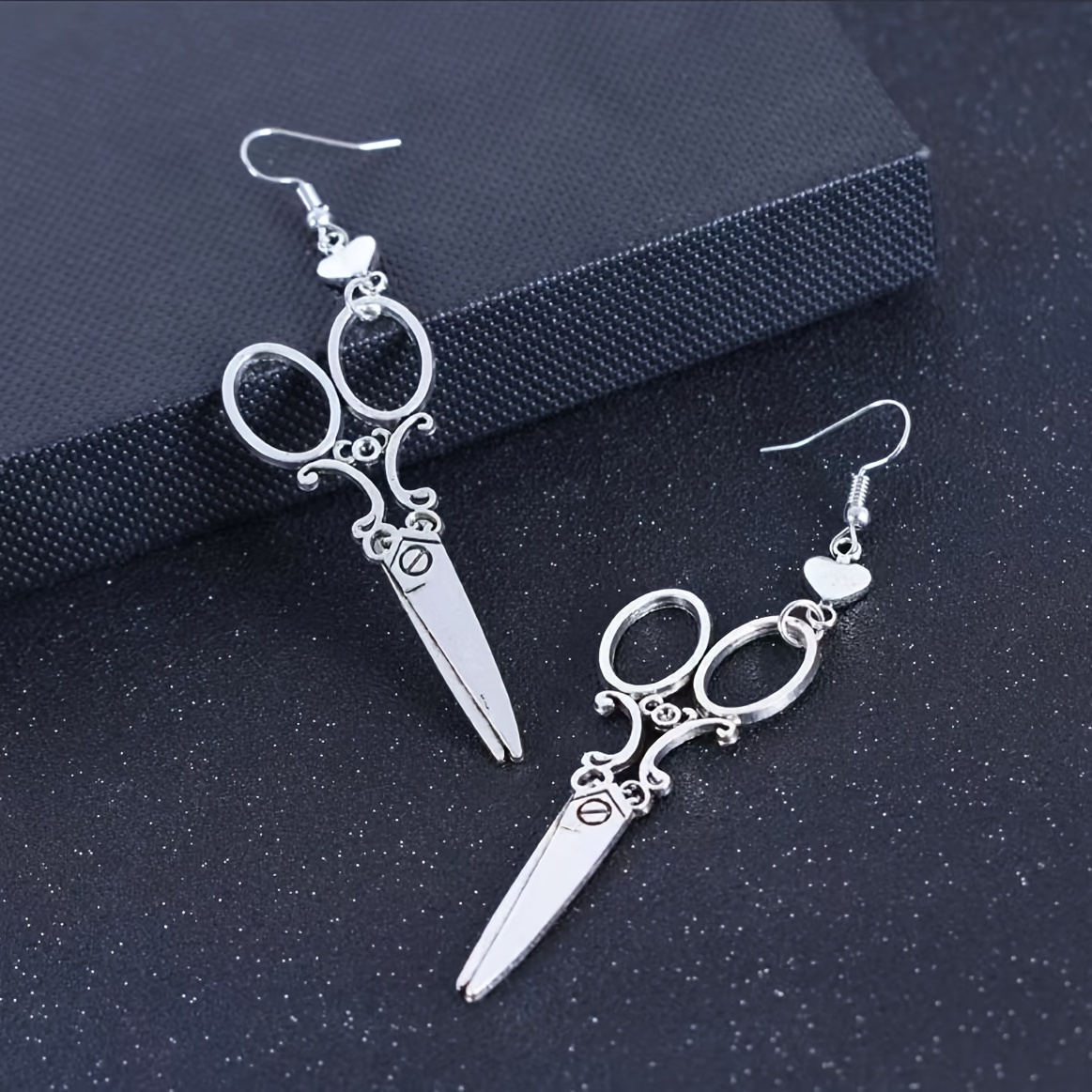 Women's Vintage Heart Scissors Earrings